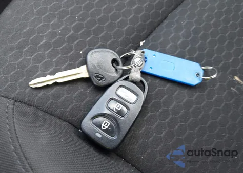 2019 Hyundai Elantra Se from USA, damaged, VIN 5NPD74LF8KH411799